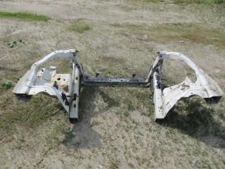 Панель передняя TRIBECA B9 05-07