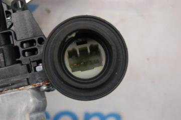 Стеклоподъемник задний левый GS350 GS300 05-11