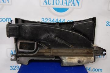 Воздухозаборник INFINITI M35/M45 04-10