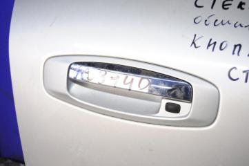 Стекло двери переднее правое M35/M45 04-10