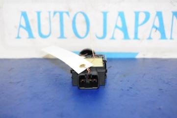 Кнопка обогрева заднего стекла TOYOTA MATRIX 02-08