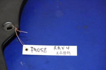 Накладка крышки багажника правая TOYOTA RAV4 05-12