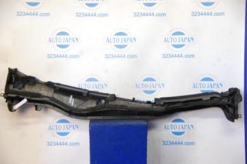 Пластик под лобовое стекло / Жабо GS350 GS300 05-11