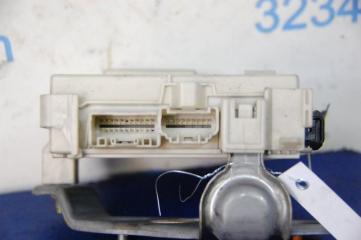 Блок предохранителей салон задний GS350 GS300 05-11