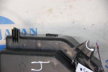 Блок предохранителей моторный отсек PRIUS - 30 09-17