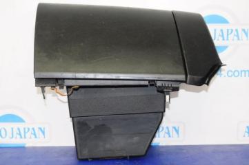 Бардачок MAZDA 3 BK 03-08