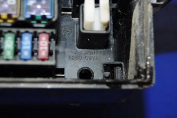 Блок предохранителей моторный отсек 6 GG 02-07