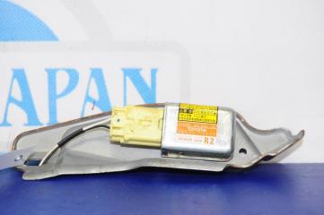 Датчик удара задний правый GS350 GS300 05-11