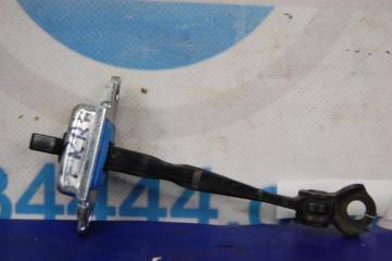 Запчасть ограничитель двери передний правый KIA SOUL AM 08-13