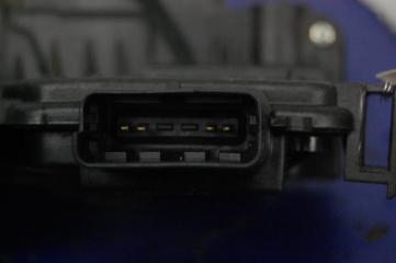 Замок двери передний правый KIA SOUL AM 08-13