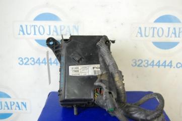 Блок предохранителей моторный отсек MATRIX 01-08