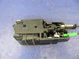 Замок двери задний левый PRIUS - 20 03-11