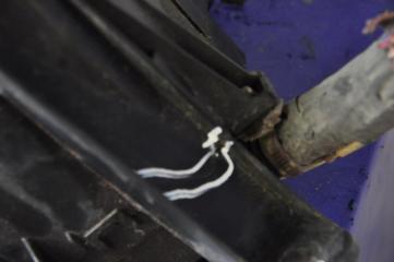 Блок предохранителей моторный отсек LS460 06-12