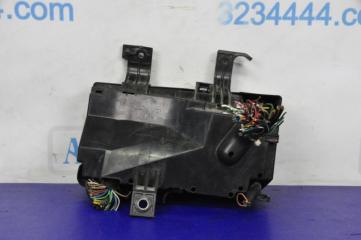 Блок предохранителей моторный отсек 6 GG 02-07