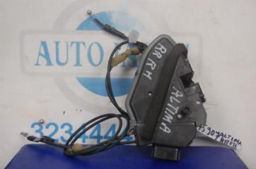 Замок двери задний правый NISSAN ALTIMA L32 07-12