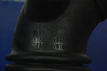 Патрубок воздушного фильтра CAMRY 50 12-15