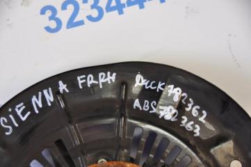 Кулак поворотный передний правый TOYOTA SIENNA 11-16