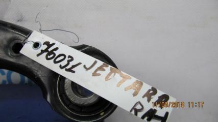 Рычаг задней подвески поперечный верхний задний правый JETTA USA 10-17