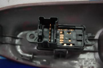 Кнопка стеклоподъемника JUKE 10-19