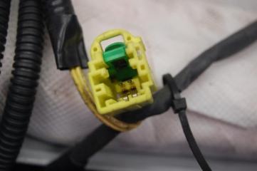 Подушка безопасности в сиденье левая TRIBECA B9 05-07