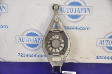 Рычаг задней подвески поперечный нижний задний правый M35/M45 04-10