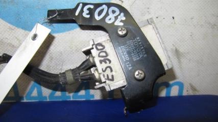 Блок электронный LEXUS ES300 ES330 01-06