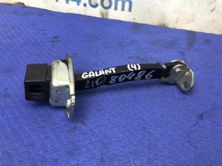 Ограничитель двери передний правый MITSUBISHI GALANT 03-12