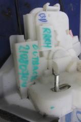 Замок двери задний правый OUTBACK 09-14 BR 2010 Внедорожник 2.5