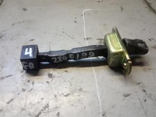 Ограничитель двери передний правый MITSUBISHI OUTLANDER 03-07 Б/У Ограничитель двери передний правый MITSUBISHI OUTLANDER 03-07