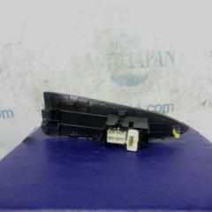 Кнопка стеклоподъемника задняя правая TOYOTA RAV4 05-12