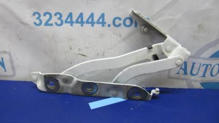 Петля крышки багажника правая INFINITI M35/M45 04-10