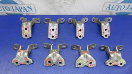 Запчасть петля двери HYUNDAI ACCENT RB 10-