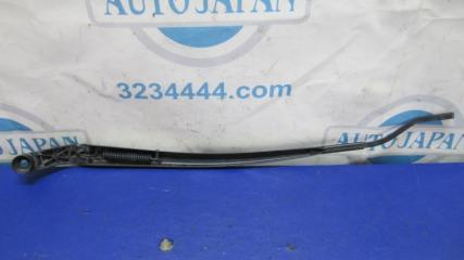 Поводок стеклоочистителя передний RAV4 05-12