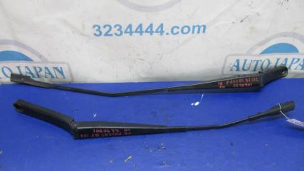 Поводок стеклоочистителя передний PASSAT B7 11-15