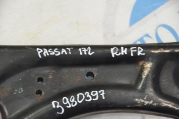 Рычаг передней подвески нижний передний правый PASSAT B7 11-15 2013 A32 2.5 CBUA