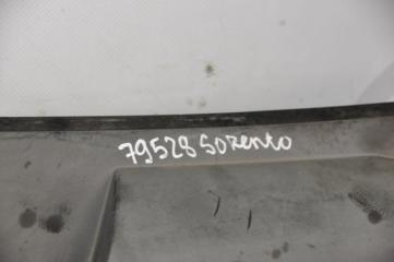 Пластик под лобовое стекло / Жабо SORENTO BL 02-09