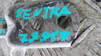 Петля двери SENTRA B17 12-21 2013 Седан 1.8