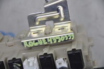 Блок предохранителей салон X-TRAIL/ROGUE T32 13-20 2014 T32 2.5 QR25DE