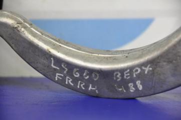 Рычаг передней подвески верхний передний правый LS600HL 06-17 2008 Седан 5.0