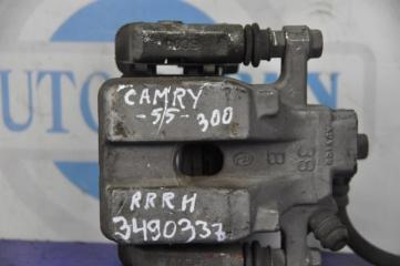 Суппорт тормозной задний правый CAMRY 55 14-17