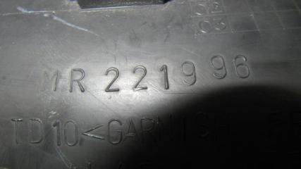 Пластик под лобовое стекло / Жабо MITSUBISHI PAJERO SPORT 96-09 Внедорожник 3.0