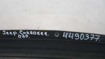 Пластик под лобовое стекло / Жабо CHEROKEE 14- 2015 Внедорожник 2.4