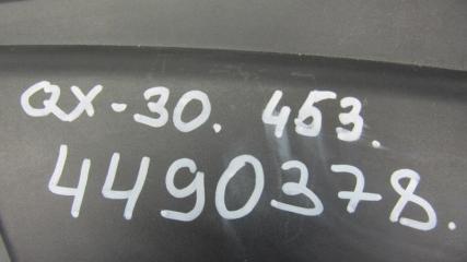 Пластик под лобовое стекло / Жабо QX30 16-20 2016 Внедорожник 2.0 20PET