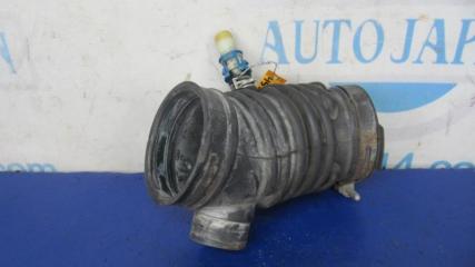 Патрубок воздушного фильтра MAZDA 3 BK 03-08 Седан 2.0