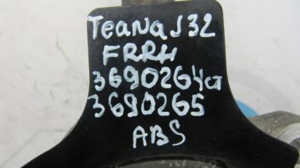 Кулак поворотный передний правый TEANA J32 08-14