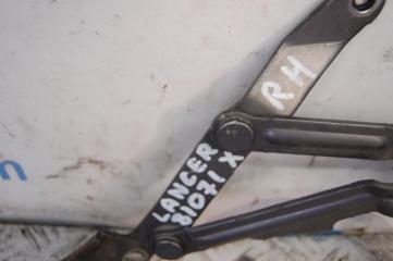 Петля крышки багажника правая LANCER X 10 15-17