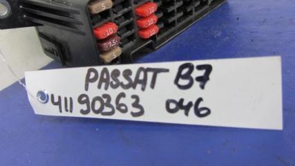 Блок предохранителей моторный отсек PASSAT B7 11-15 2013 A32 1.8 CPRA