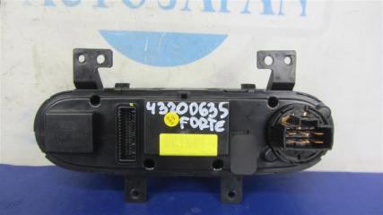 Блок управления печкой KIA FORTE YD 12- Седан 1.8