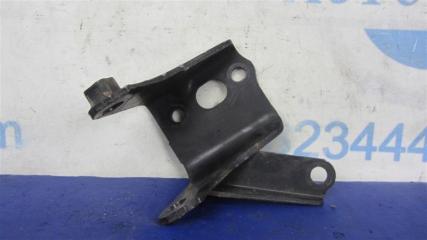 Кронштейн КПП TOYOTA MATRIX 02-08 2004