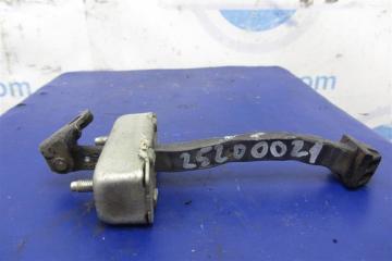 Ограничитель двери задний левый TOYOTA AVALON 05-12 2007